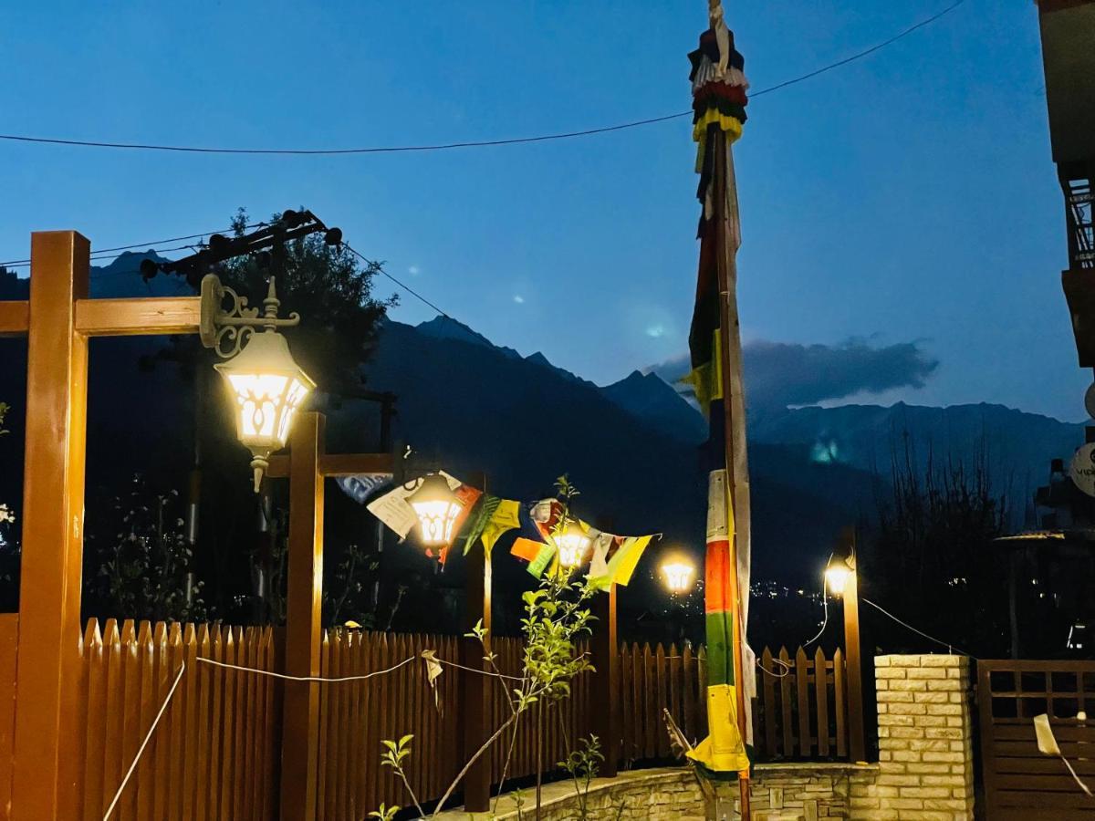 Monkwood House Bed & Breakfast - Manali (Himachal Pradesh) — Photos 3